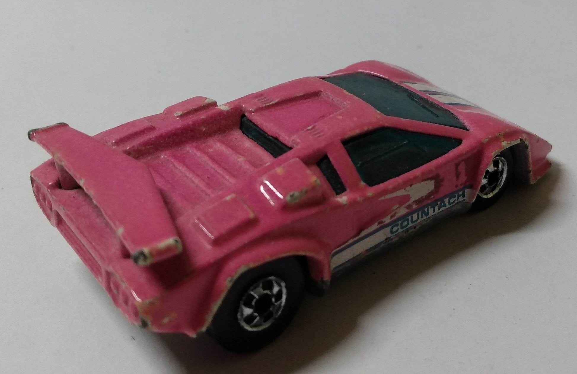 Hot Wheels Color Racers Lamborghini Countach Color Changer 1988 - TulipStuff