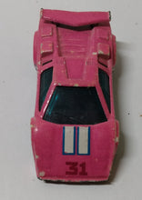 Load image into Gallery viewer, Hot Wheels Color Racers Lamborghini Countach Color Changer 1988 - TulipStuff

