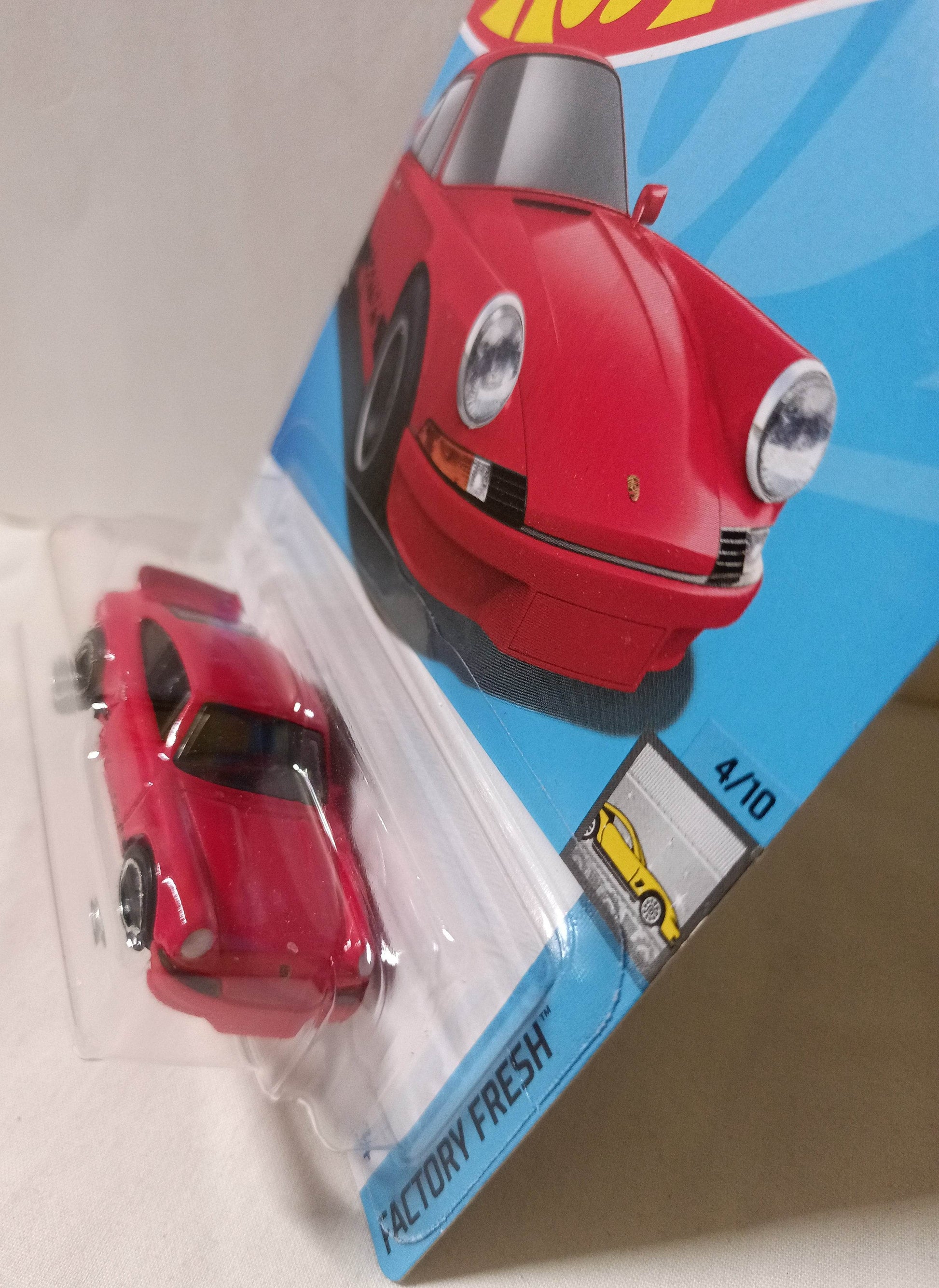Hot Wheels 2024 Factory Fresh Series Porsche 911 Carrera RS 2.7 - TulipStuff