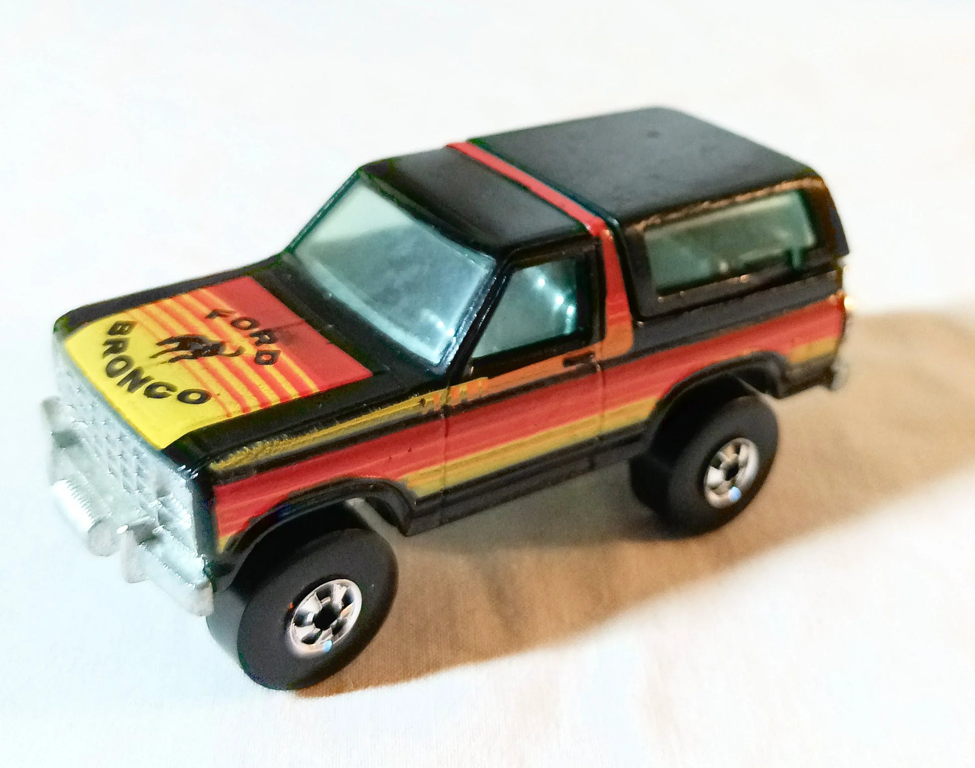Hot Wheels #1690 Ford Bronco 4-Wheeler SUV Hong Kong 1981 - TulipStuff