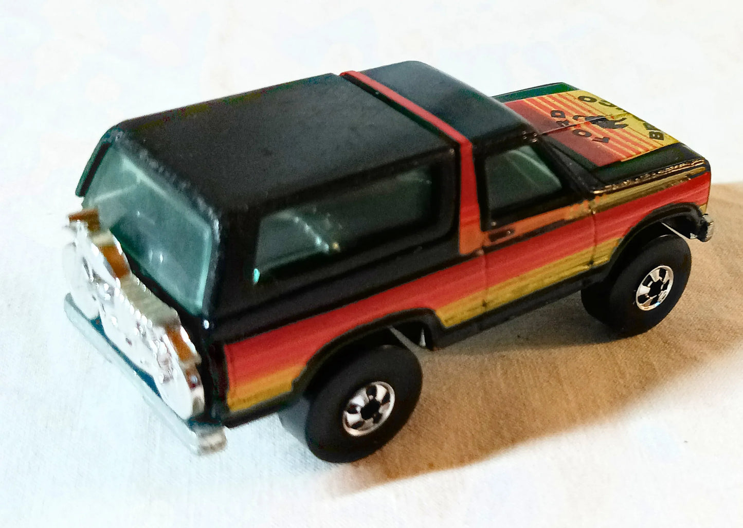 Hot Wheels #1690 Ford Bronco 4-Wheeler SUV Hong Kong 1981 - TulipStuff