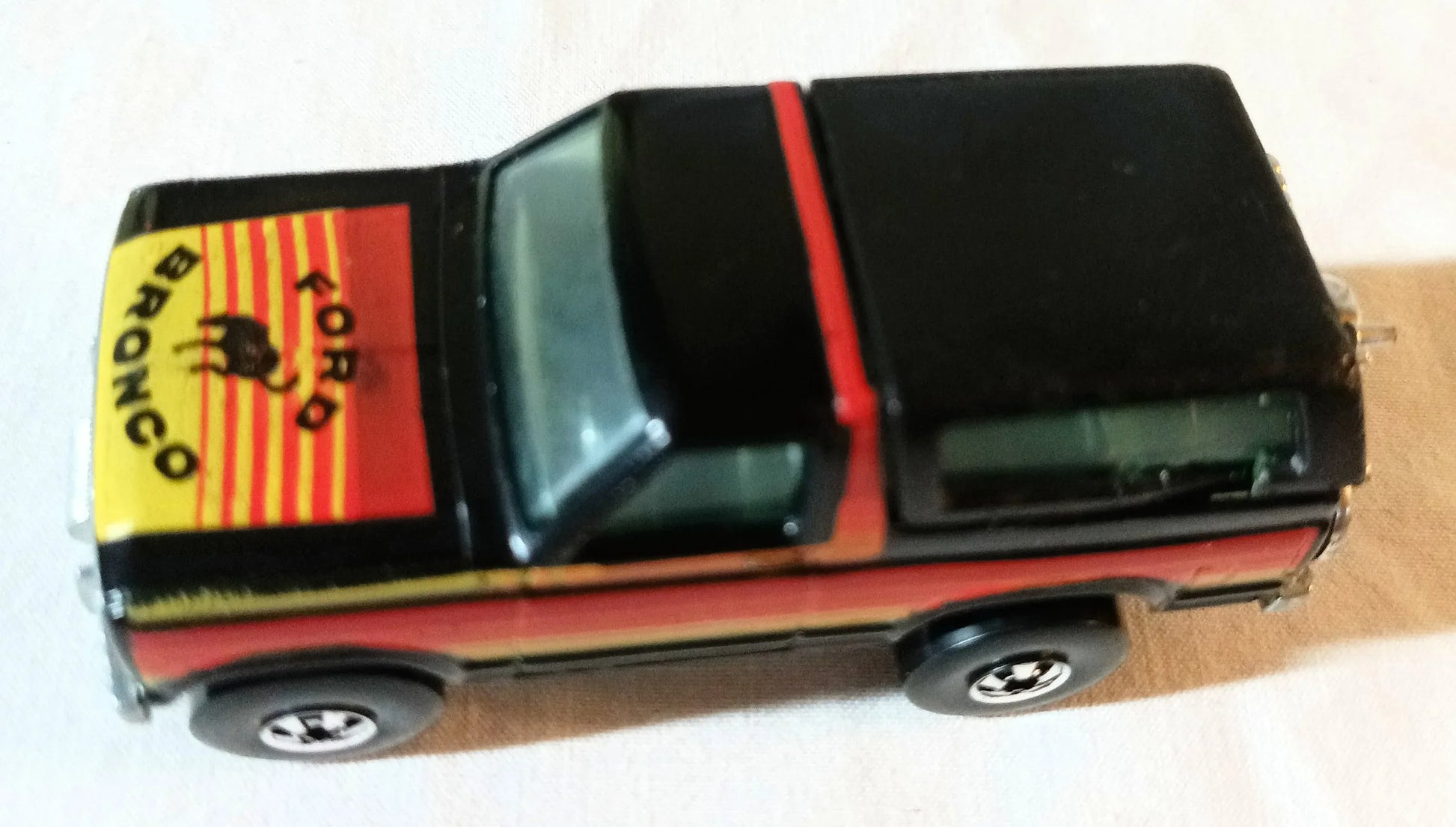 Hot Wheels #1690 Ford Bronco 4-Wheeler SUV Hong Kong 1981 - TulipStuff