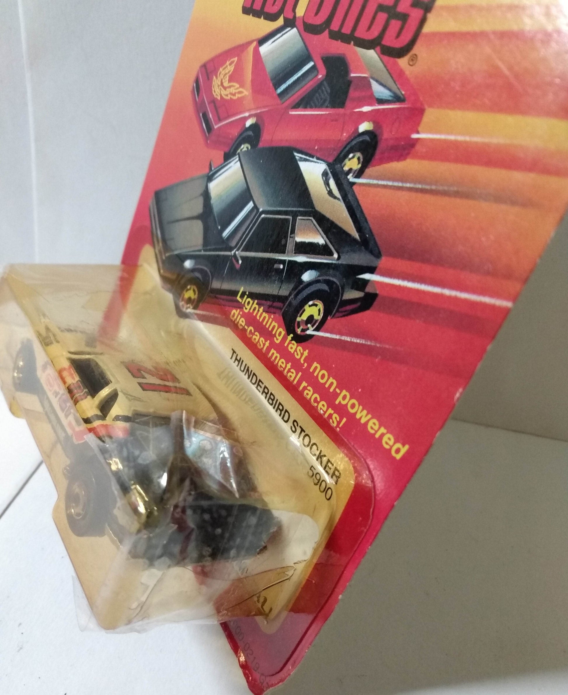 Hot Wheels 5900 Hot Ones Thunderbird Stocker Valvoline Malaysia 1983 - TulipStuff