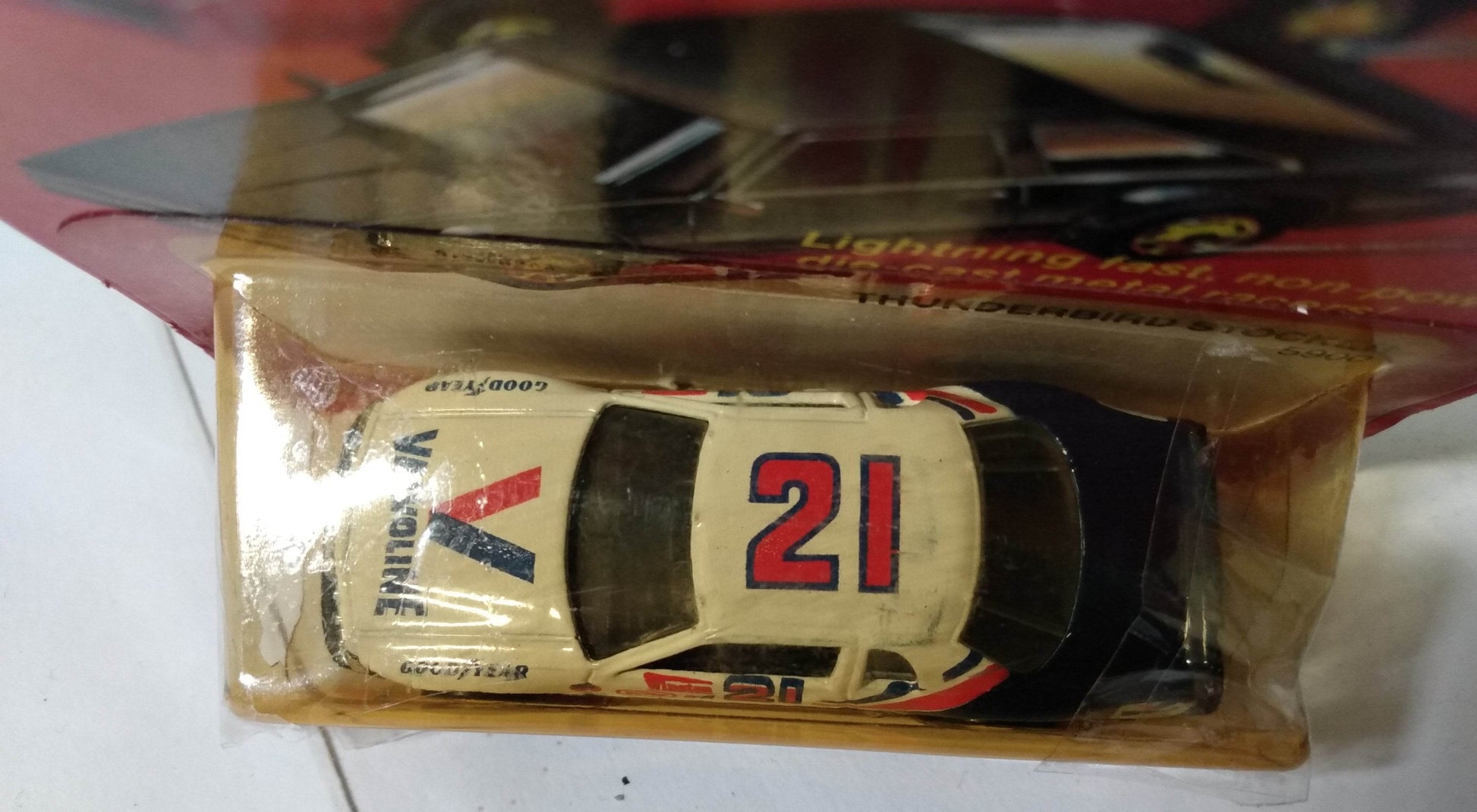 Hot Wheels 5900 Hot Ones Thunderbird Stocker Valvoline Malaysia 1983 - TulipStuff