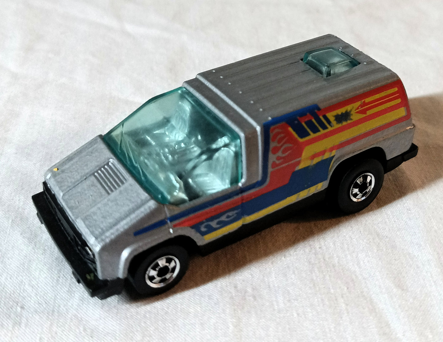 Hot Wheels 2510 Inside Story Van Classy Customs Hong Kong 1979 - TulipStuff