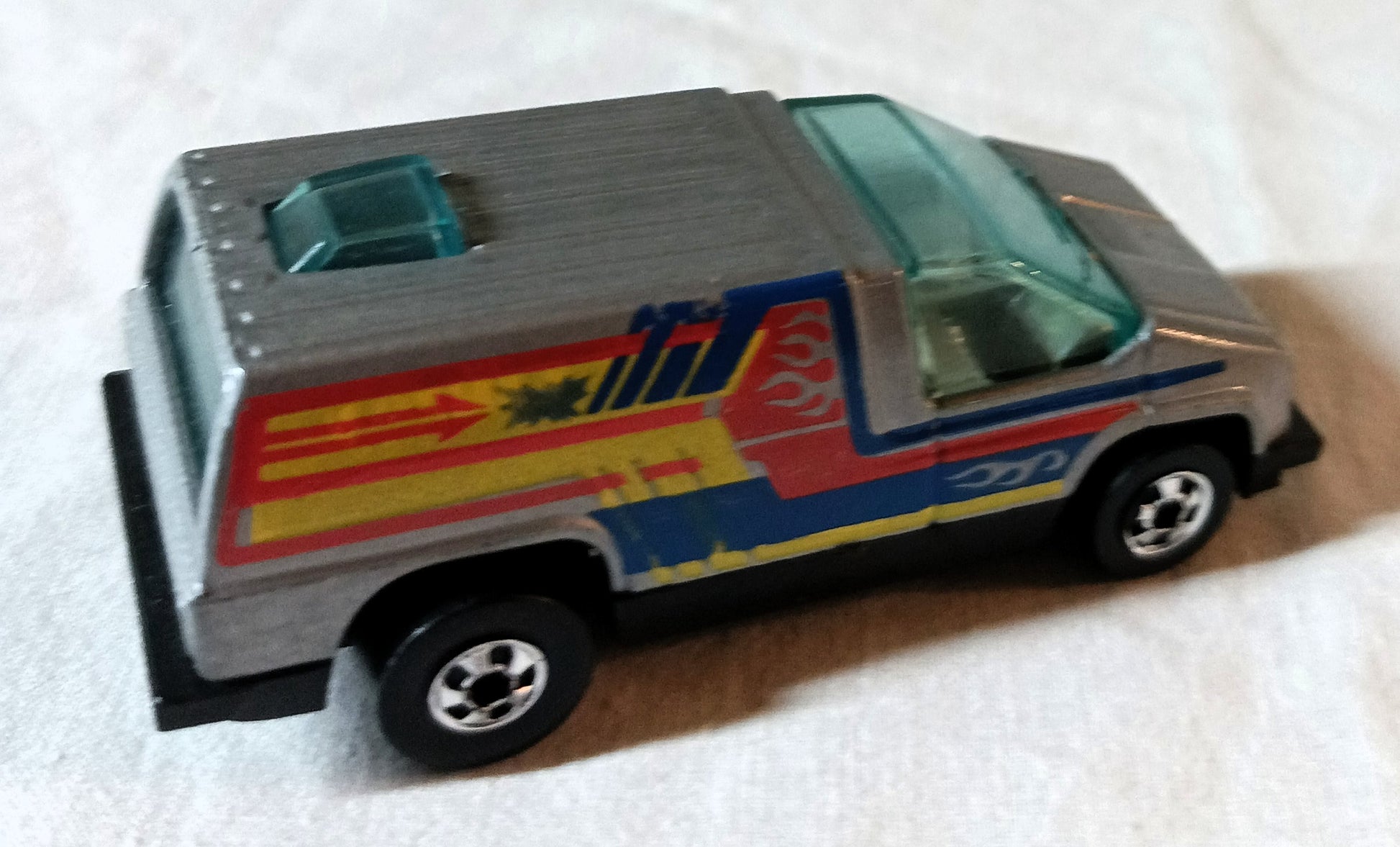Hot Wheels 2510 Inside Story Van Classy Customs Hong Kong 1979 - TulipStuff