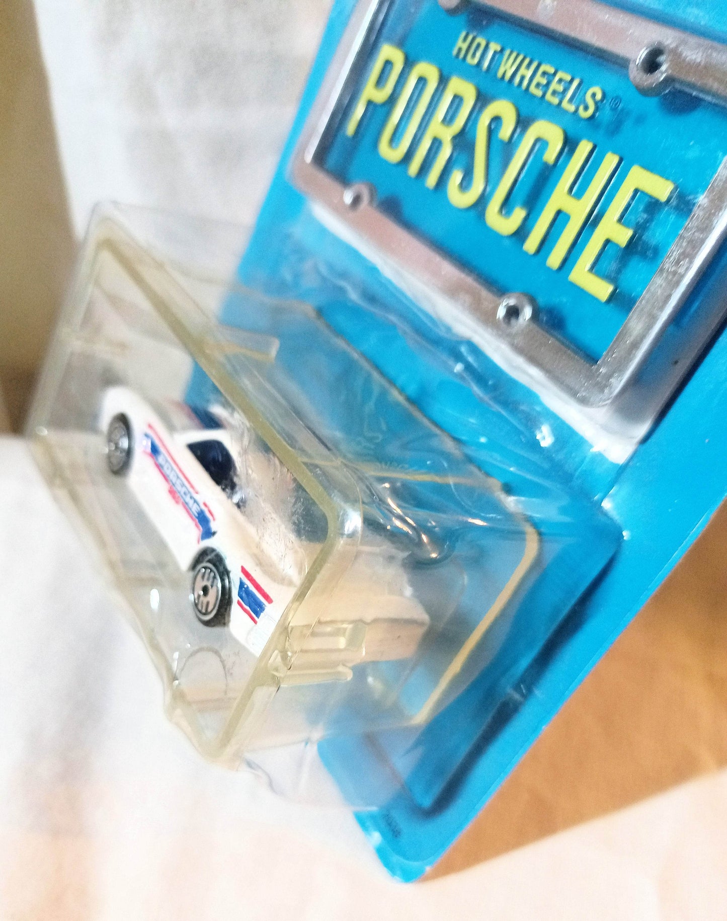 Hot Wheels Park ’n Plates Porsche 959 Blue Interior Clear Windows UH 1989 - TulipStuff