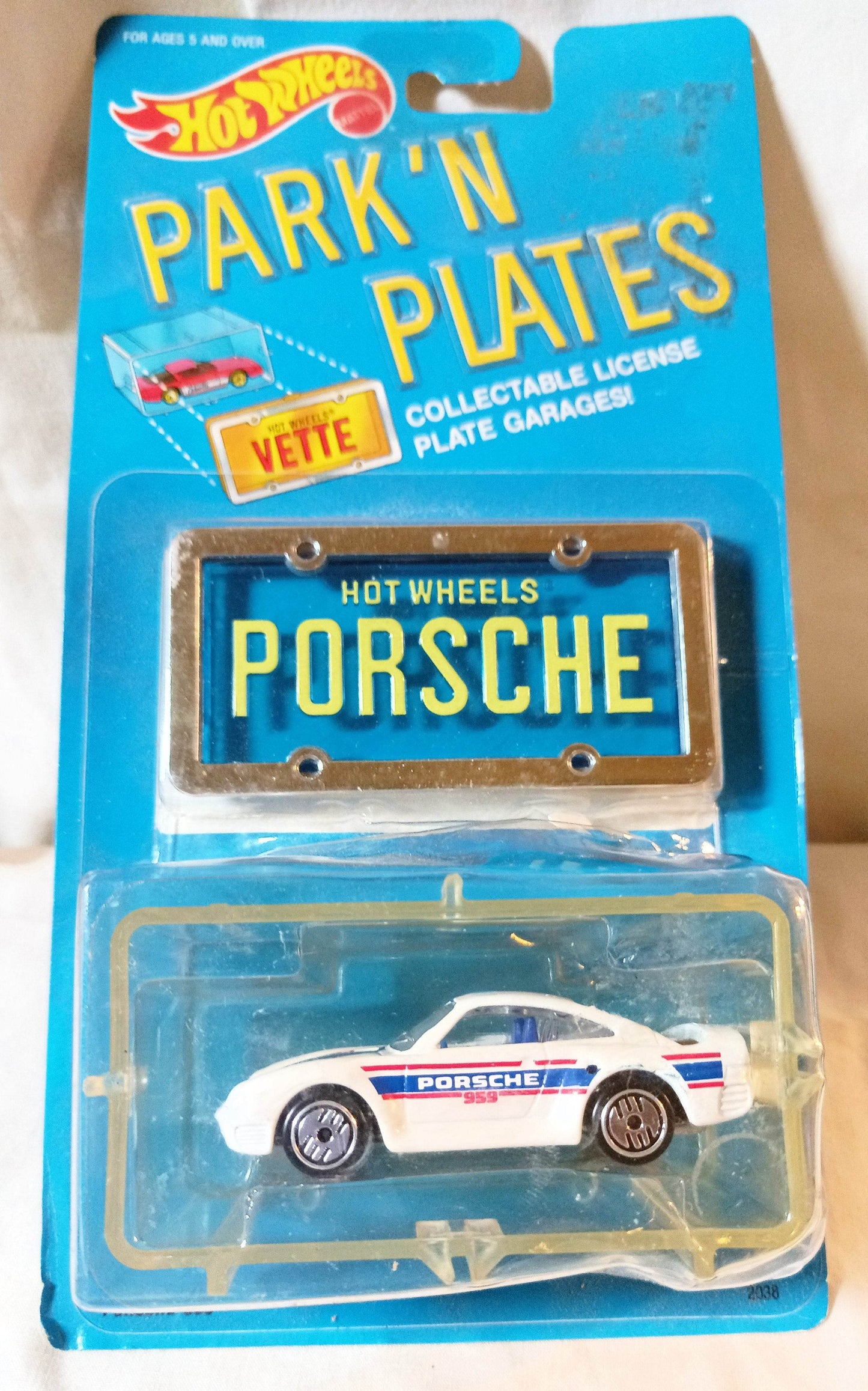 Hot Wheels Park ’n Plates Porsche 959 Blue Interior Clear Windows UH 1989 - TulipStuff