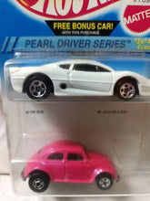 Load image into Gallery viewer, Hot Wheels Pearl Driver Series 2-Pack Jaguar XJ220 VW Bug Wheel Error - TulipStuff
