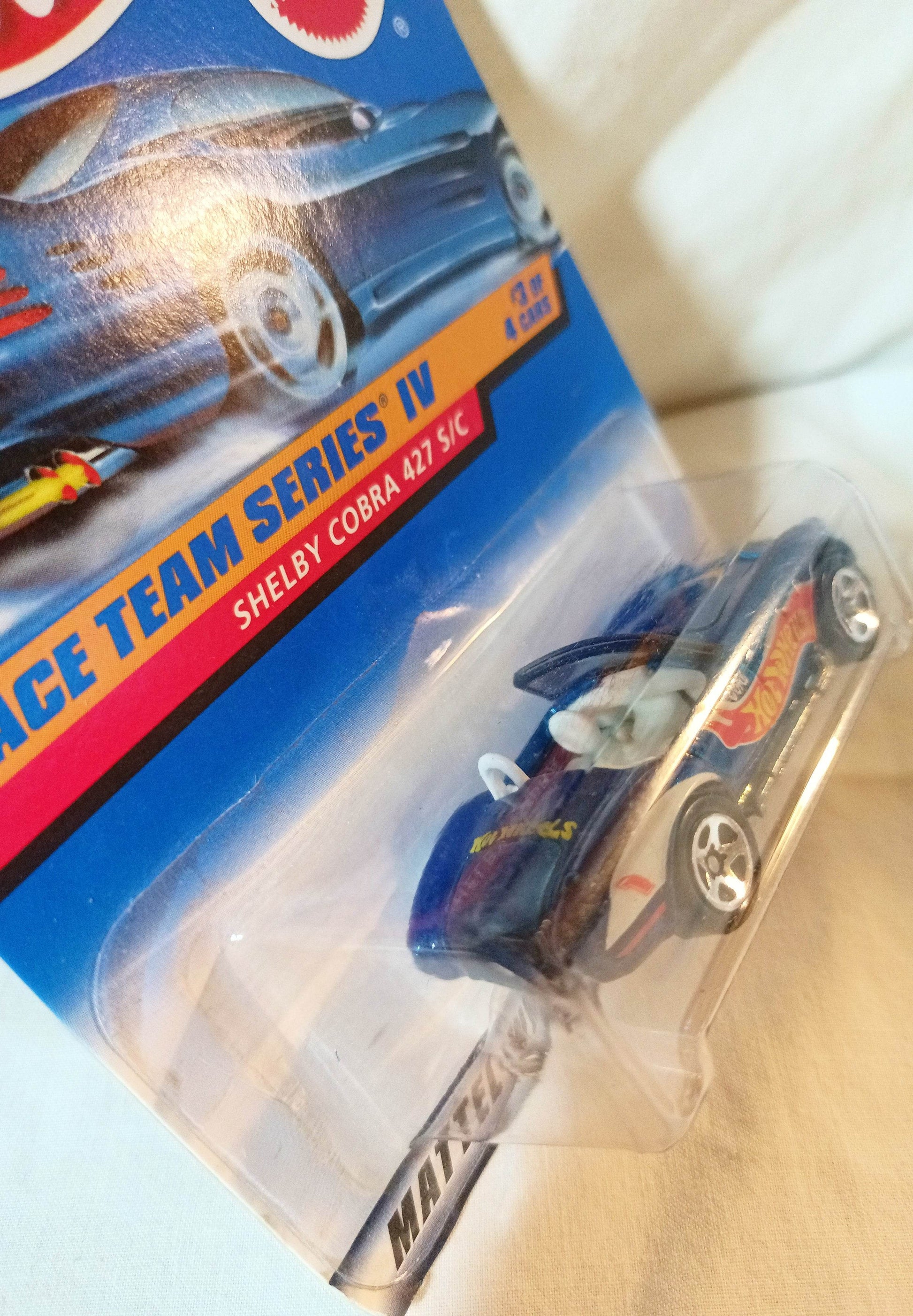 Hot Wheels Race Team IV Shelby Cobra 427 S/C Collector #727 - TulipStuff
