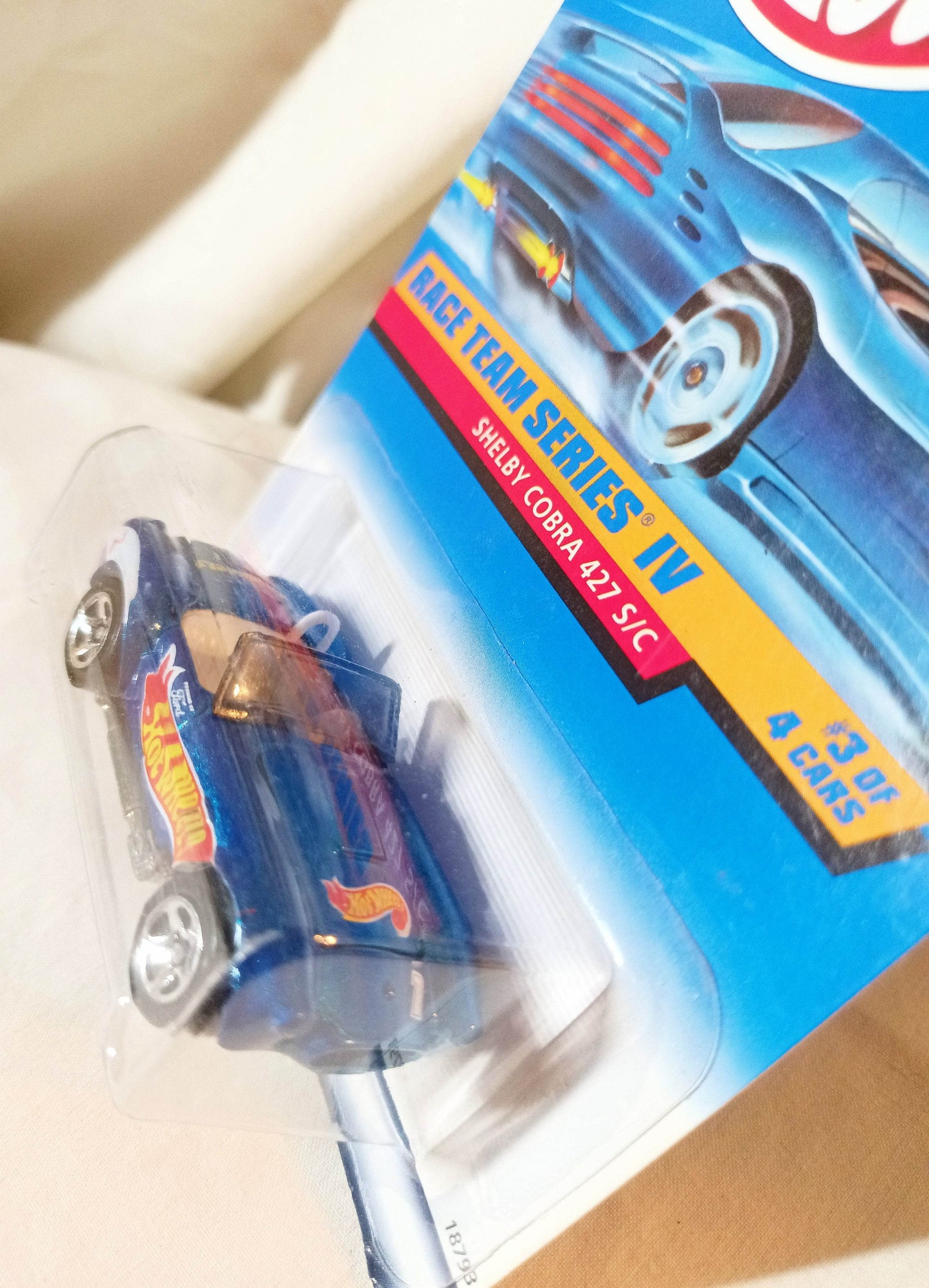 Hot Wheels Race Team IV Shelby Cobra 427 S/C Collector #727 - TulipStuff