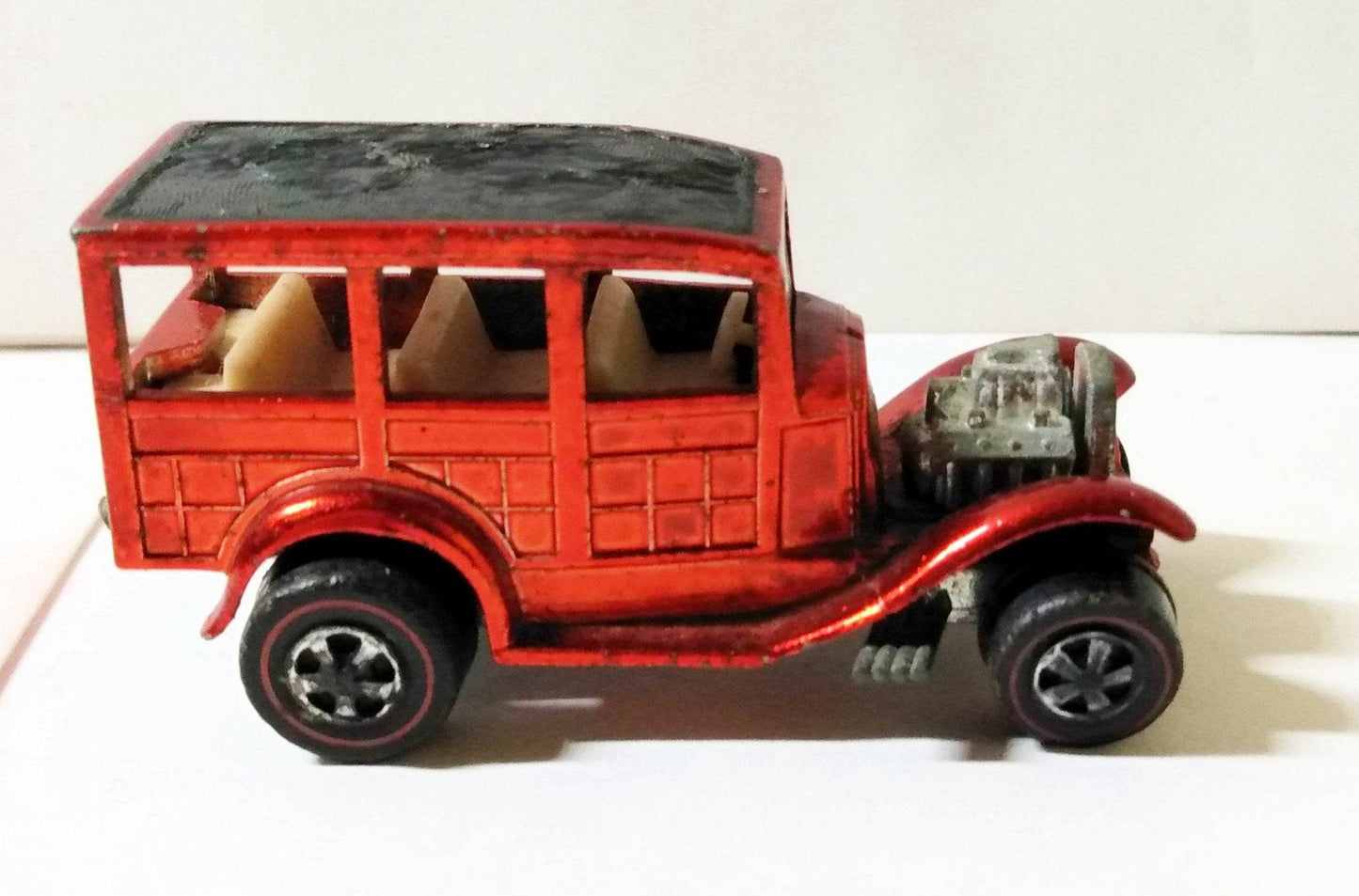 Hot Wheels Redline 6251 Classic '31 Ford Woody USA Red 1969 - TulipStuff