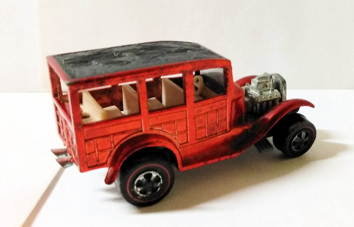 Hot Wheels Redline 6251 Classic '31 Ford Woody USA Red 1969 - TulipStuff