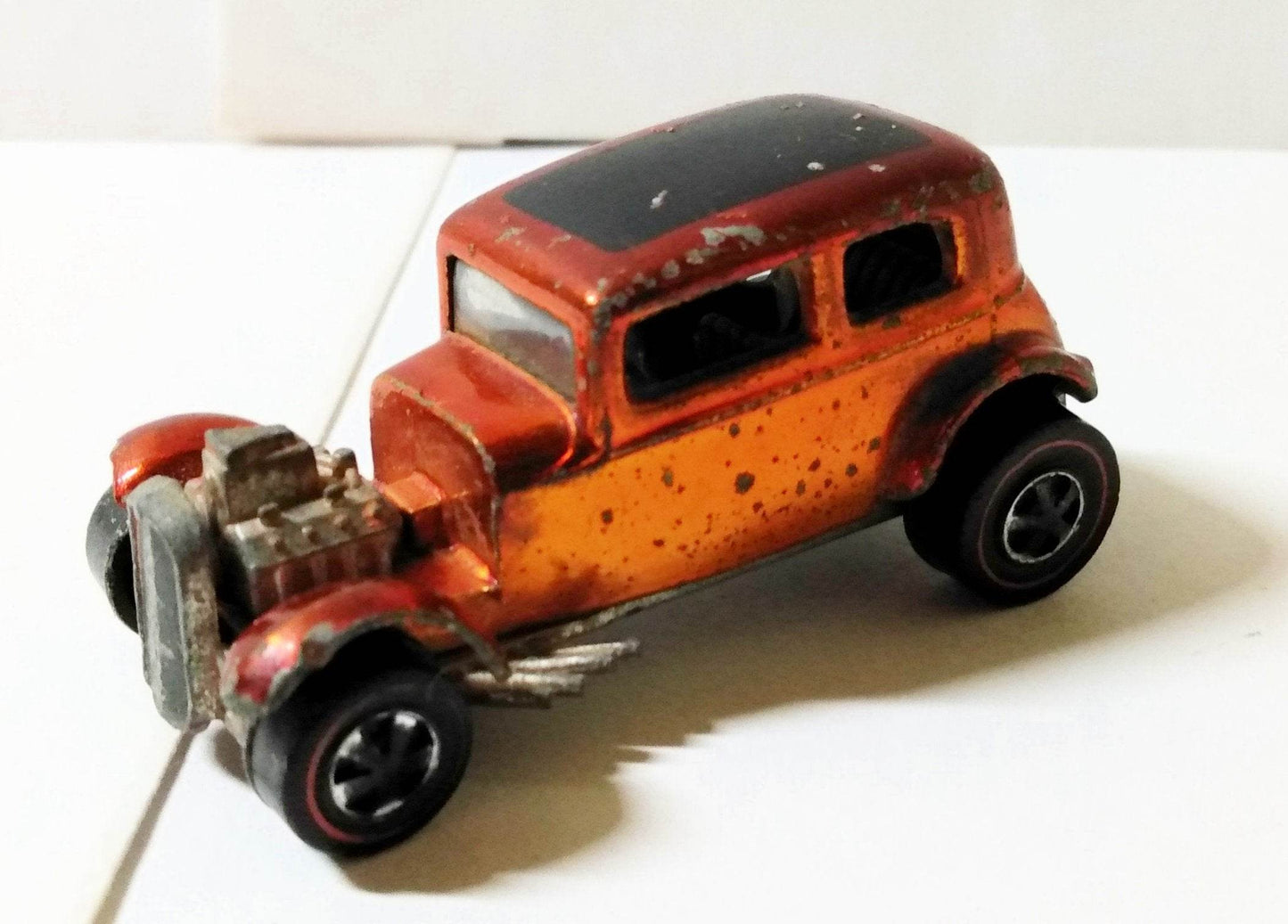 Hot Wheels Redline 6250 Classic '32 Ford Vicky Orange USA 1969 - TulipStuff
