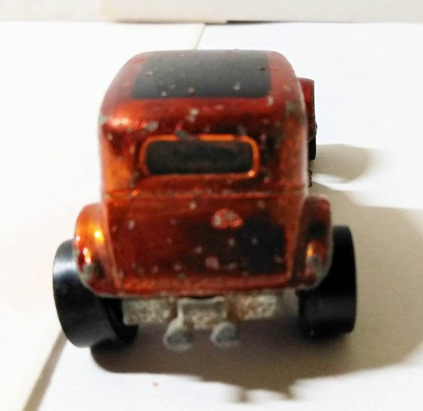 Hot Wheels Redline 6250 Classic '32 Ford Vicky Orange USA 1969 - TulipStuff