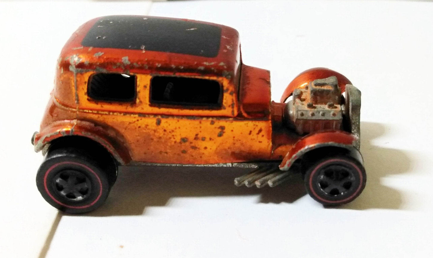 Hot Wheels Redline 6250 Classic '32 Ford Vicky Orange USA 1969 - TulipStuff