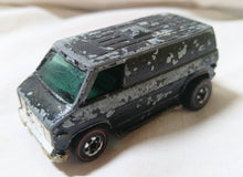 Load image into Gallery viewer, Hot Wheels Redline Flying Colors Super Van Hong Kong 1975 - Tuliptuff
