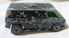 Load image into Gallery viewer, Hot Wheels Redline Flying Colors Super Van Hong Kong 1975 - Tuliptuff
