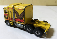 Load image into Gallery viewer, Hot Wheels 3924 Thunder Roller Semi tractor Truck Hong Kong 1983 - TulipStuff
