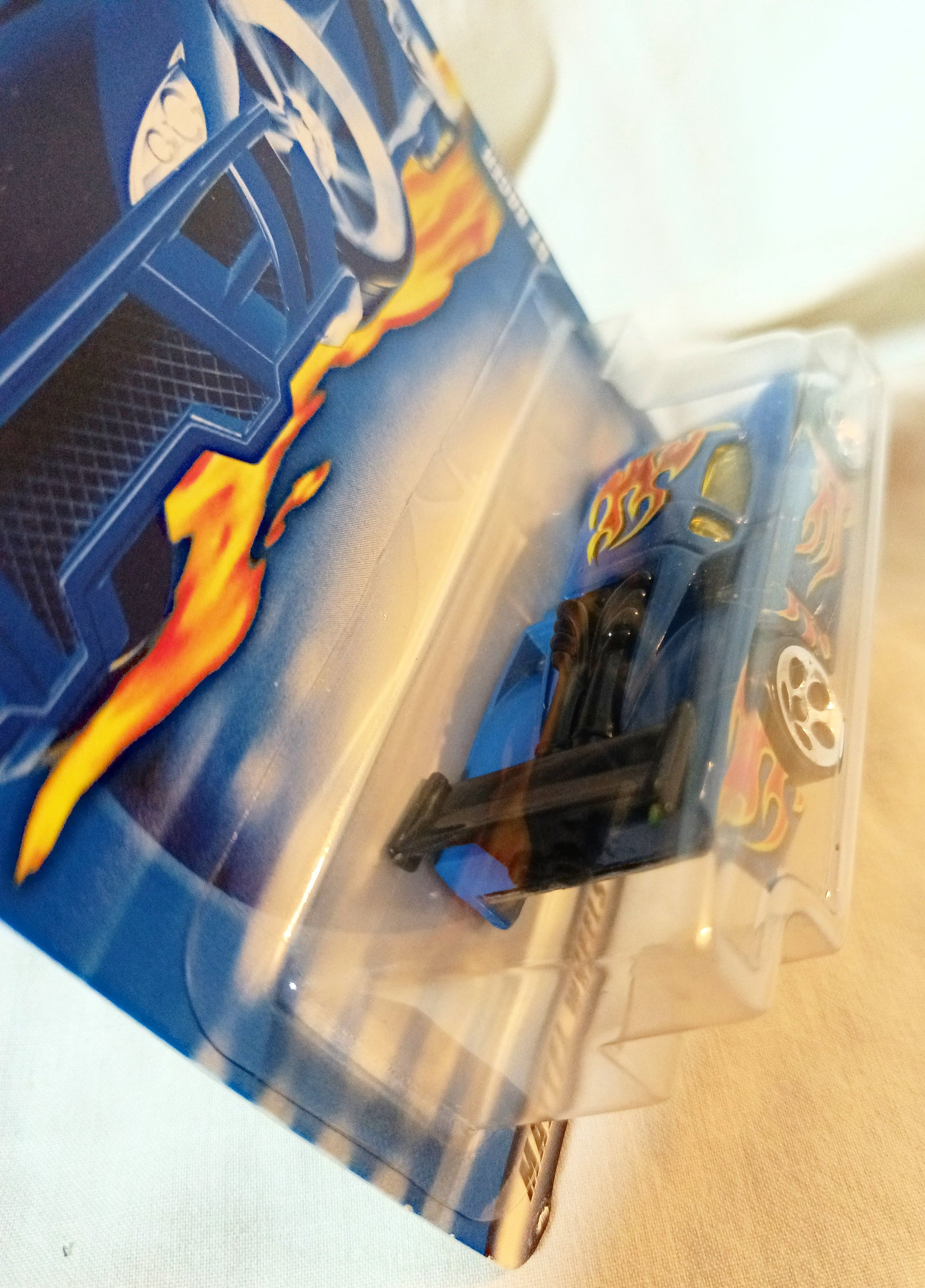 Hot Wheels 2001 Collector #220 GT Racer Diecast Metal Racing Car - TulipStuff