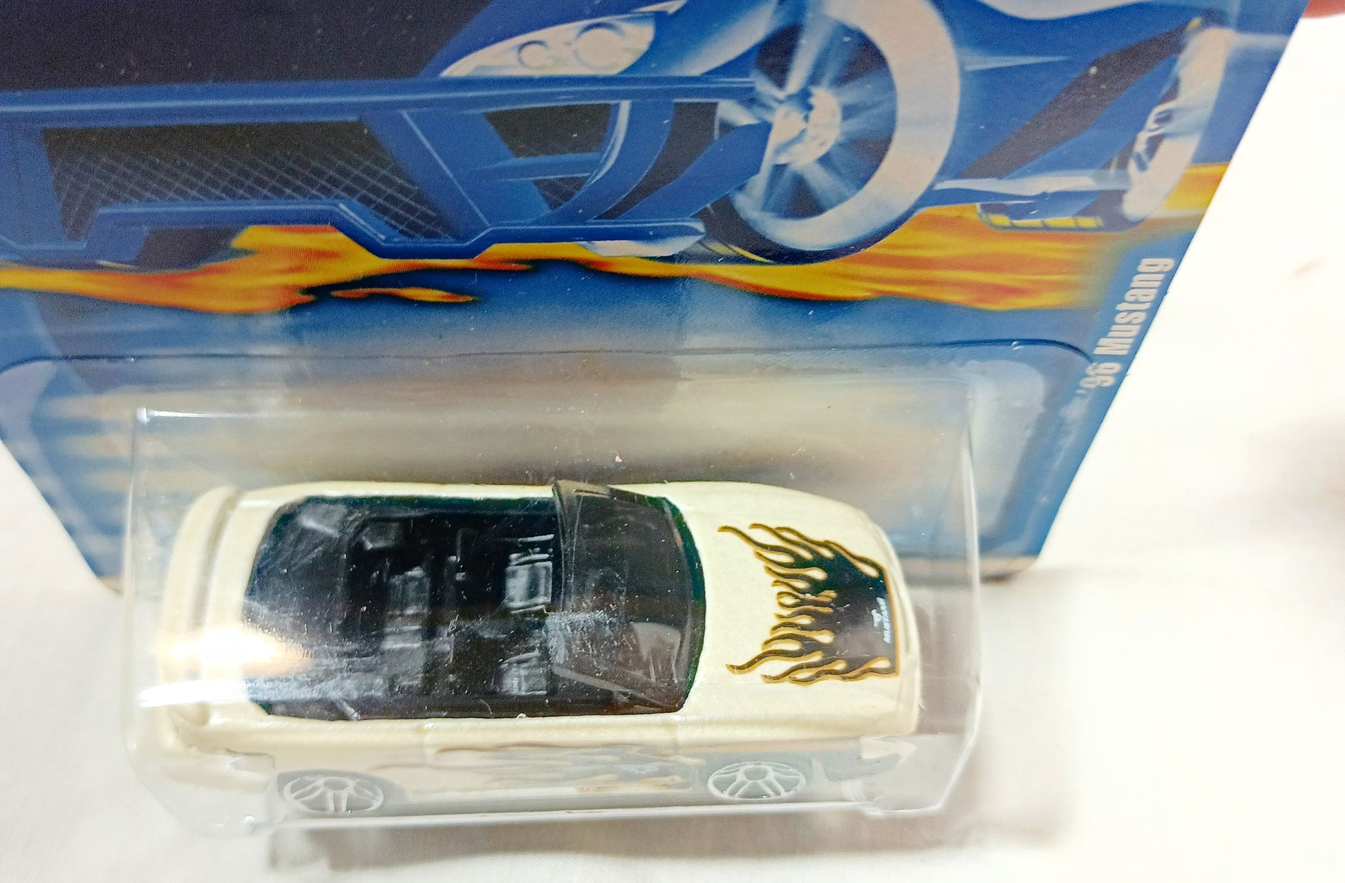 Hot Wheels 2001 Collector #114 Ford '96 Mustang GT Convertible PR5 - TulipStuff