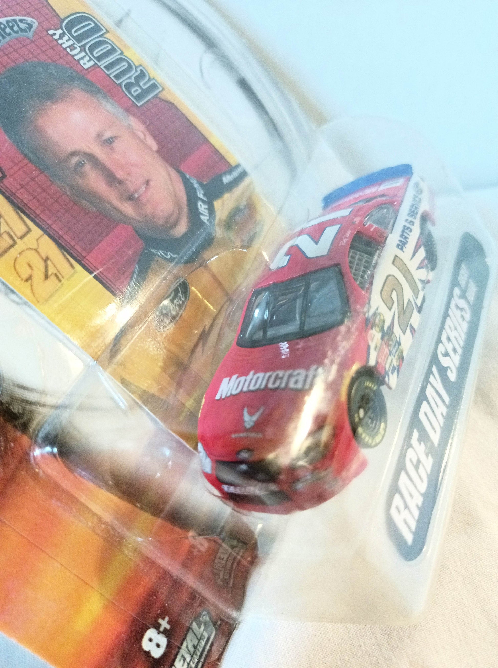 Hot Wheels 2005 Race Day Series Ricky Rudd #21 Motorcraft Ford Taurus - TulipStuff