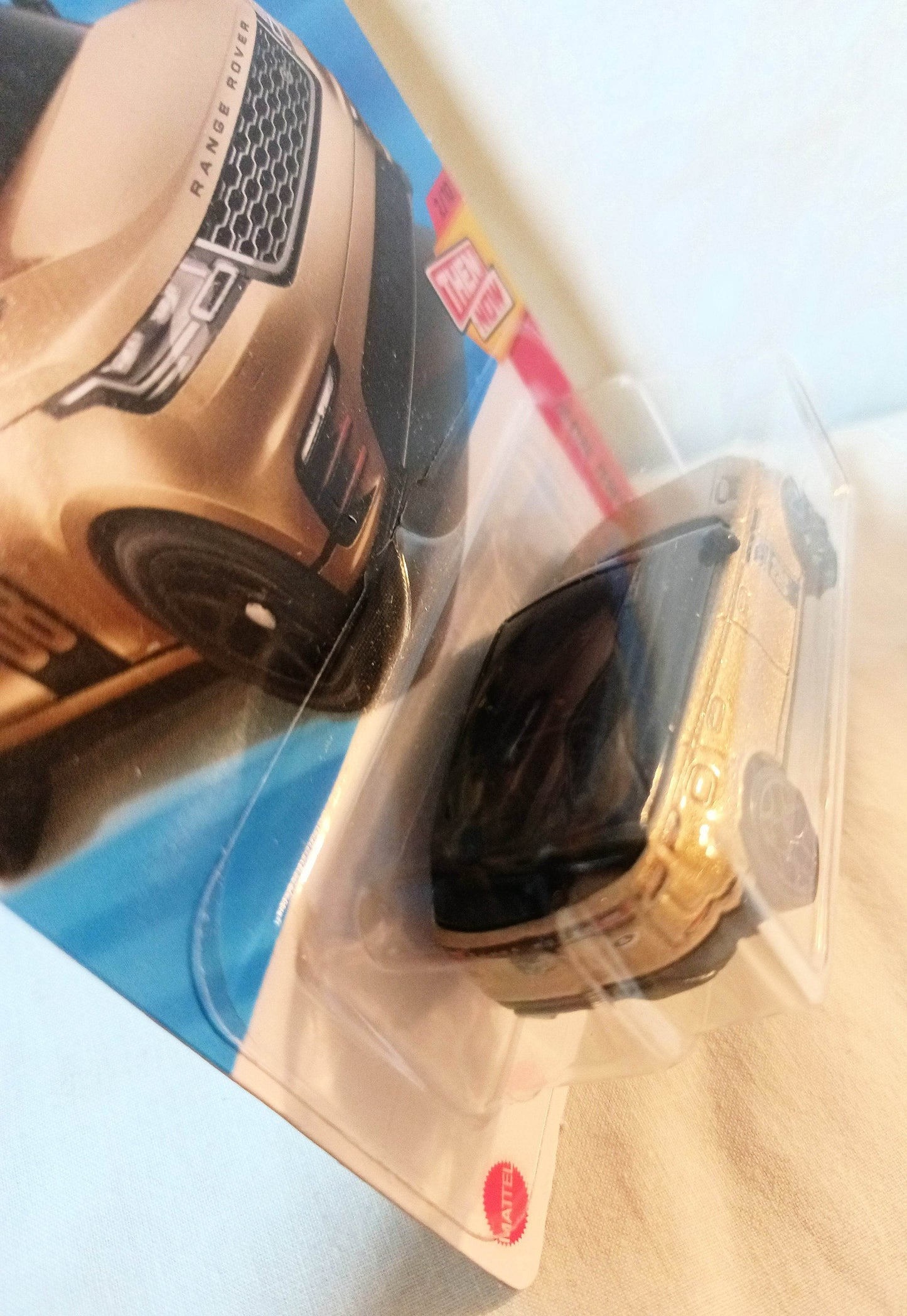 Hot Wheels 2025 Range Rover Velar Then And Now 122/250 - TulipStuff