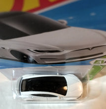 Load image into Gallery viewer, Hot Wheels 2025 Tesla Model S Plaid HW EV Electric Car White - TulipStuff
