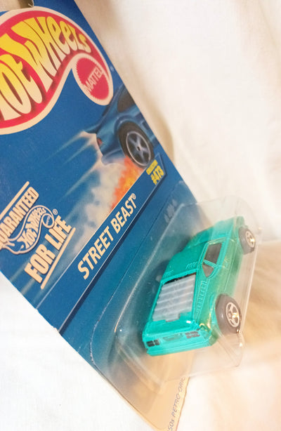 Hot Wheels Collector #473 Street Beast BMW M1 1995 - TulipStuff