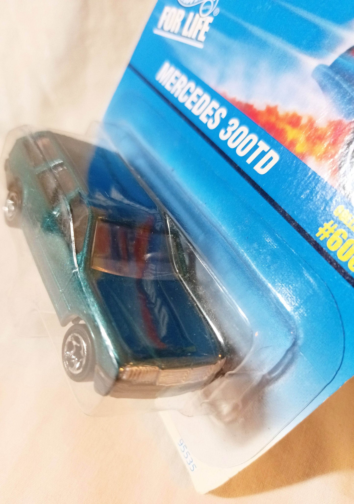 Hot Wheels Collector #606 Mercedes 300TD Station Wagon 1997 - TulipStuff