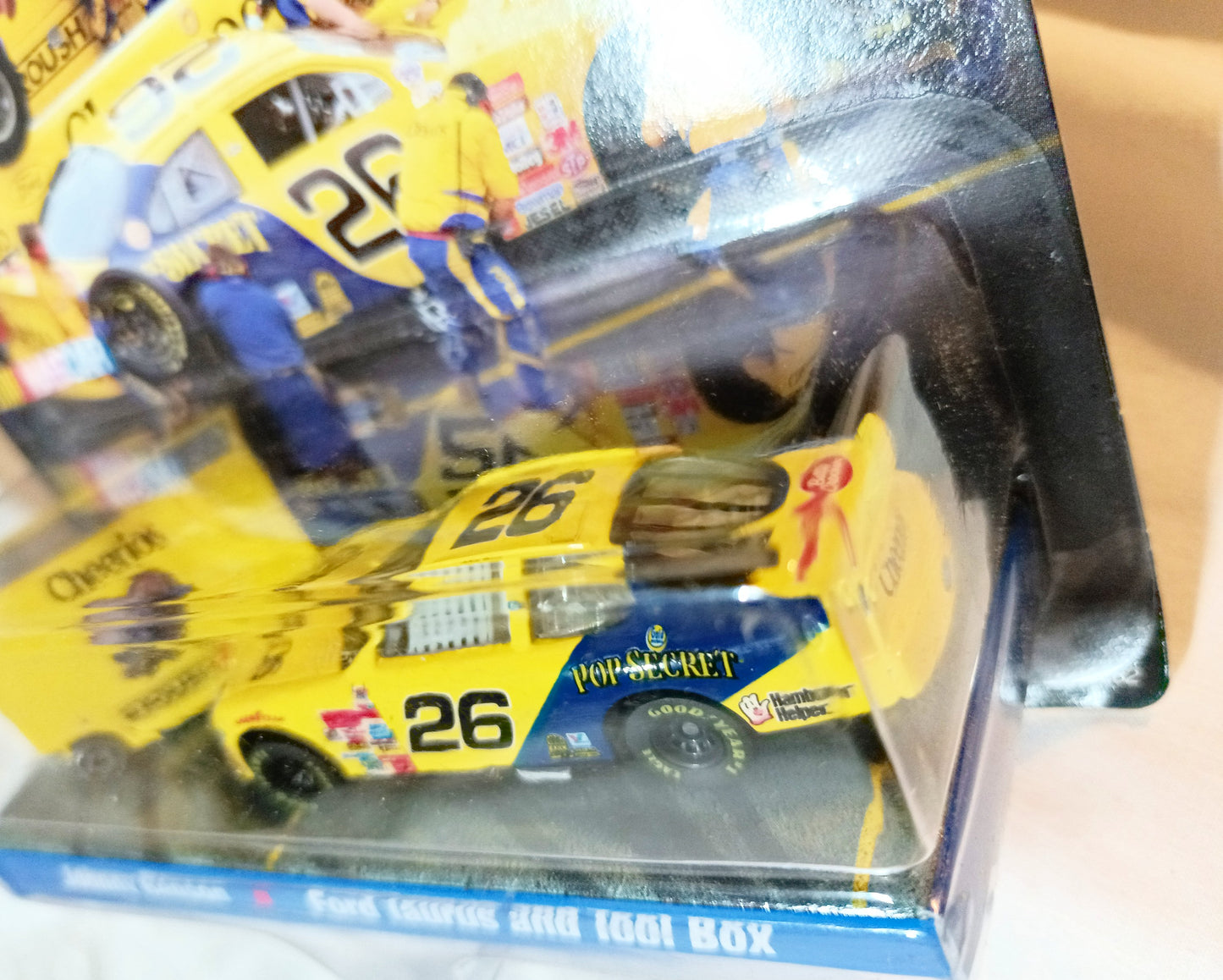 Hot Wheels Pro Racing Pit Crew 1998 Johnny Benson Cheerios Car Toolbox - TulipStuff