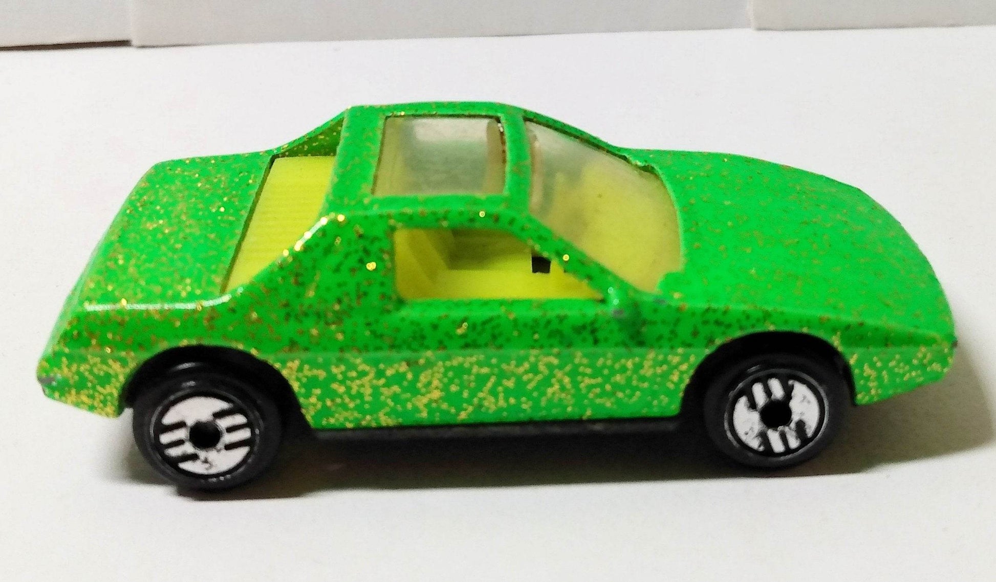 Hot Wheels #0476 Collector 181 Pontiac Fiero 2M4 1992 uh - TulipStuff