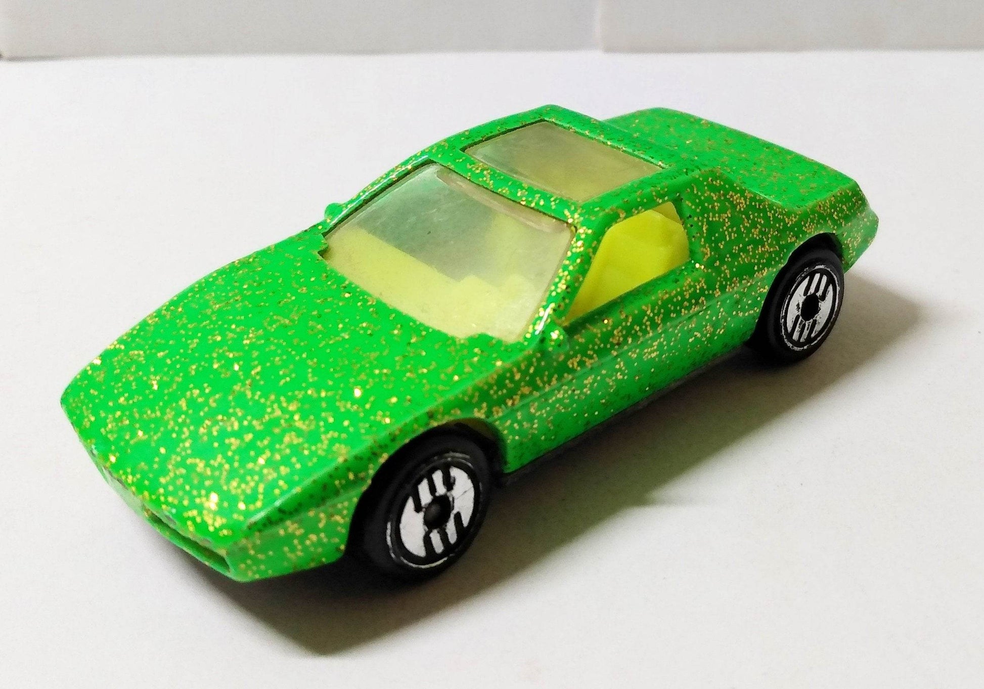 Hot Wheels #0476 Collector 181 Pontiac Fiero 2M4 1992 uh - TulipStuff