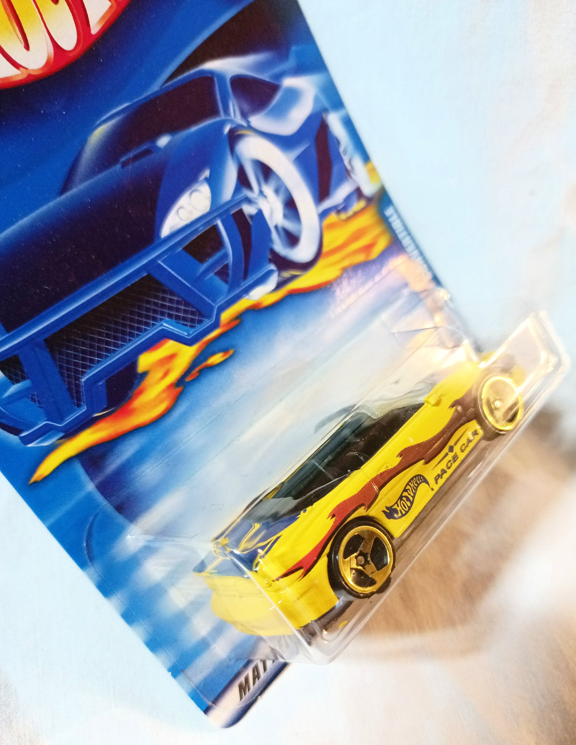Hot Wheels 2000 Collector #141 '95 Chevy Camaro Convertible Yellow - TulipStuff
