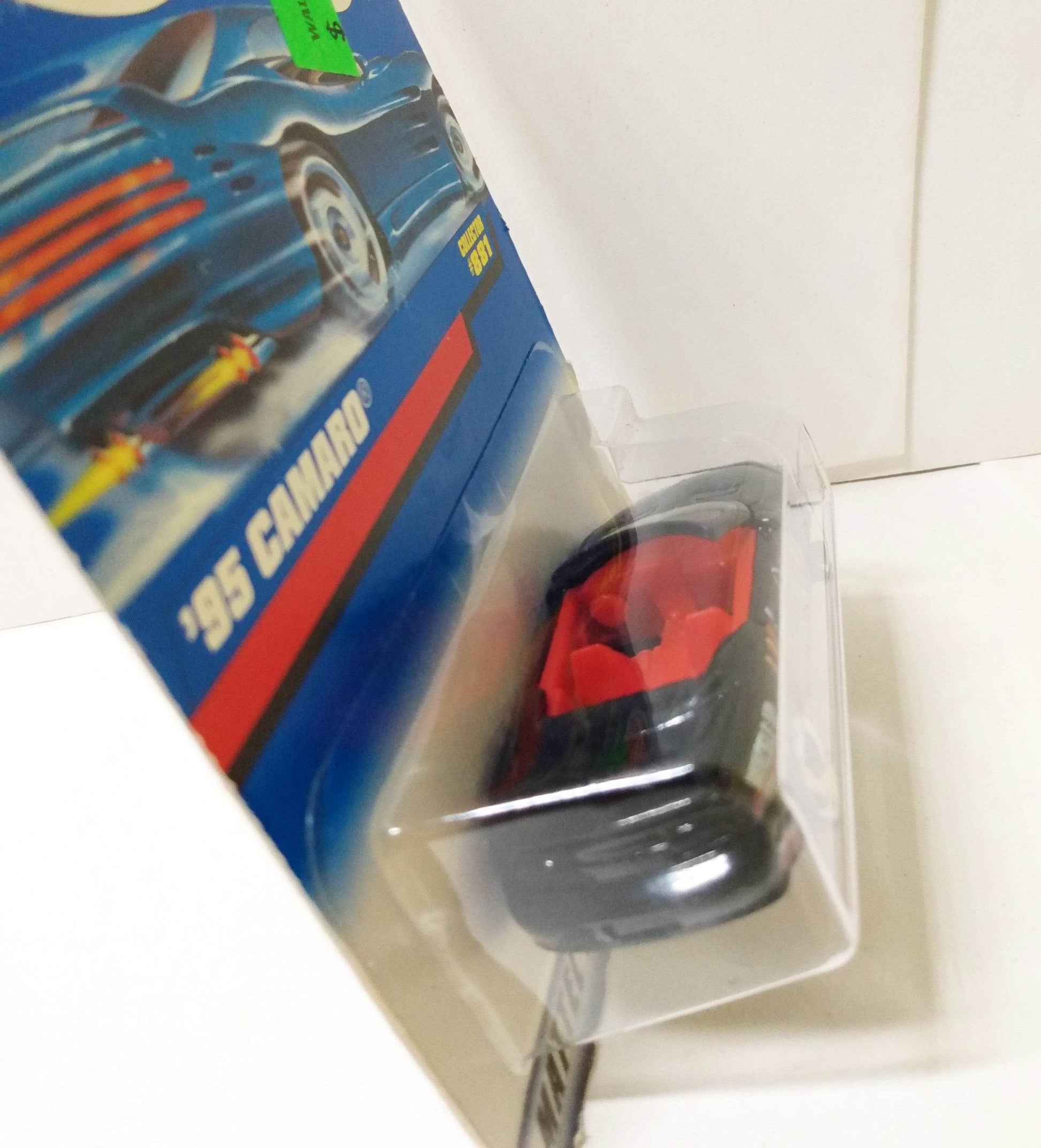 Hot Wheels Collector #811 '95 Chevrolet Camaro Convertible India - TulipStuff