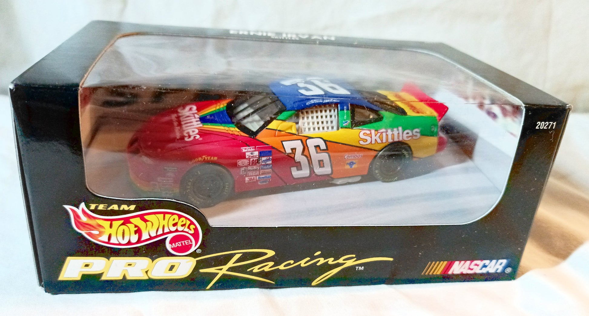 Hot Wheels Pro Racing 1998 Ernie Irvan 36 Skittles Pontiac NASCAR 1:43 - TulipStuff