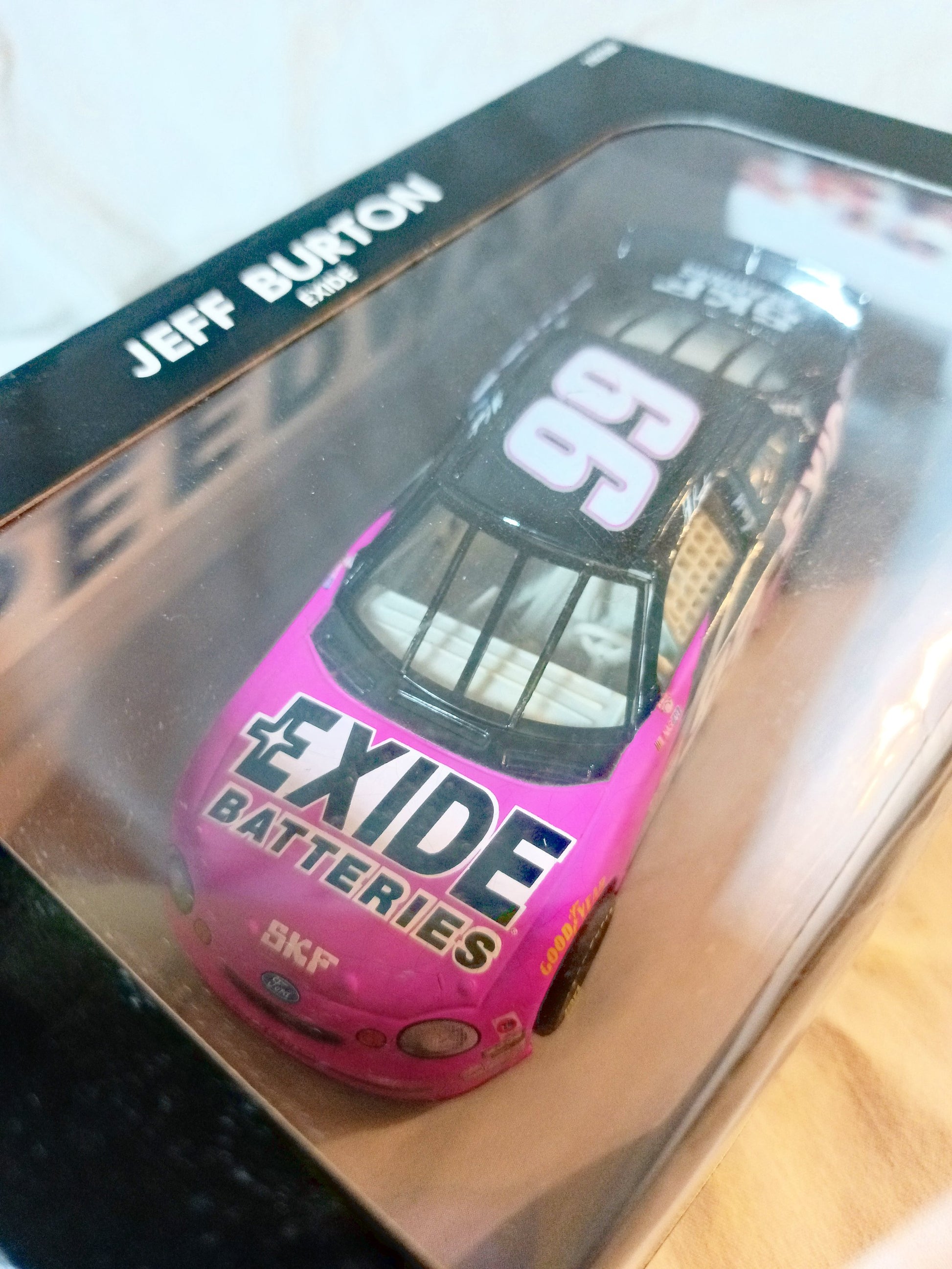 Hot Wheels Pro Racing 1998 Jeff Burton #99 Exide Ford Taurus 1:43 - TulipStuff