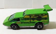 Load image into Gallery viewer, Hot Wheels 9641 Spoiler Sport Van Hong Kong 1979 bw 2-window - TulipStuff
