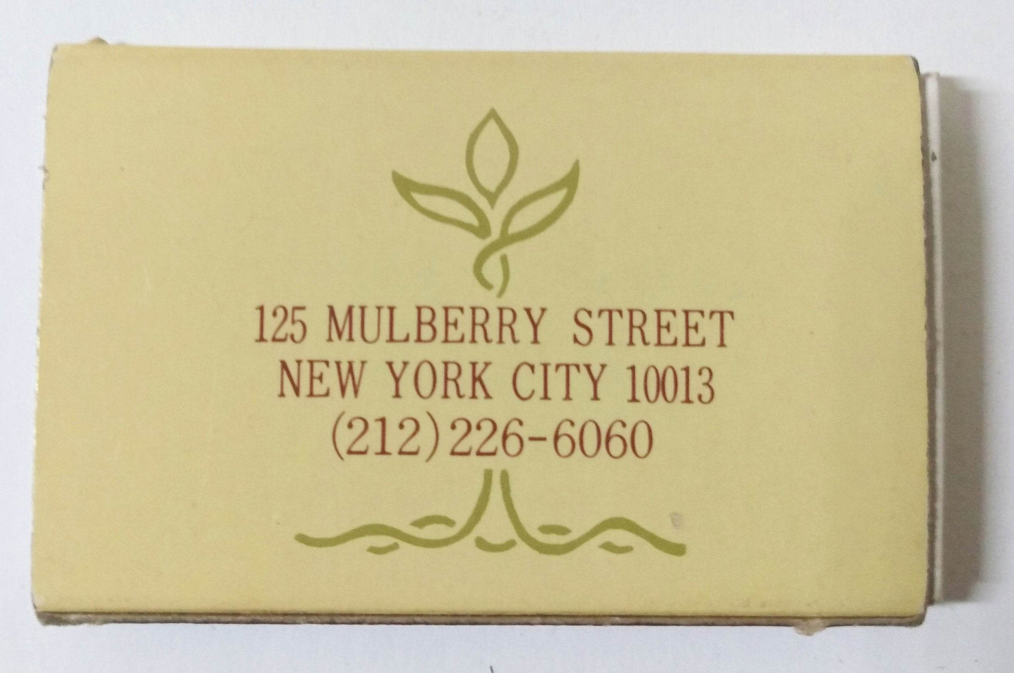 Il Cortile Ristorante Mulberry St Little Italy New York City Matchbox 1990's - TulipStuff