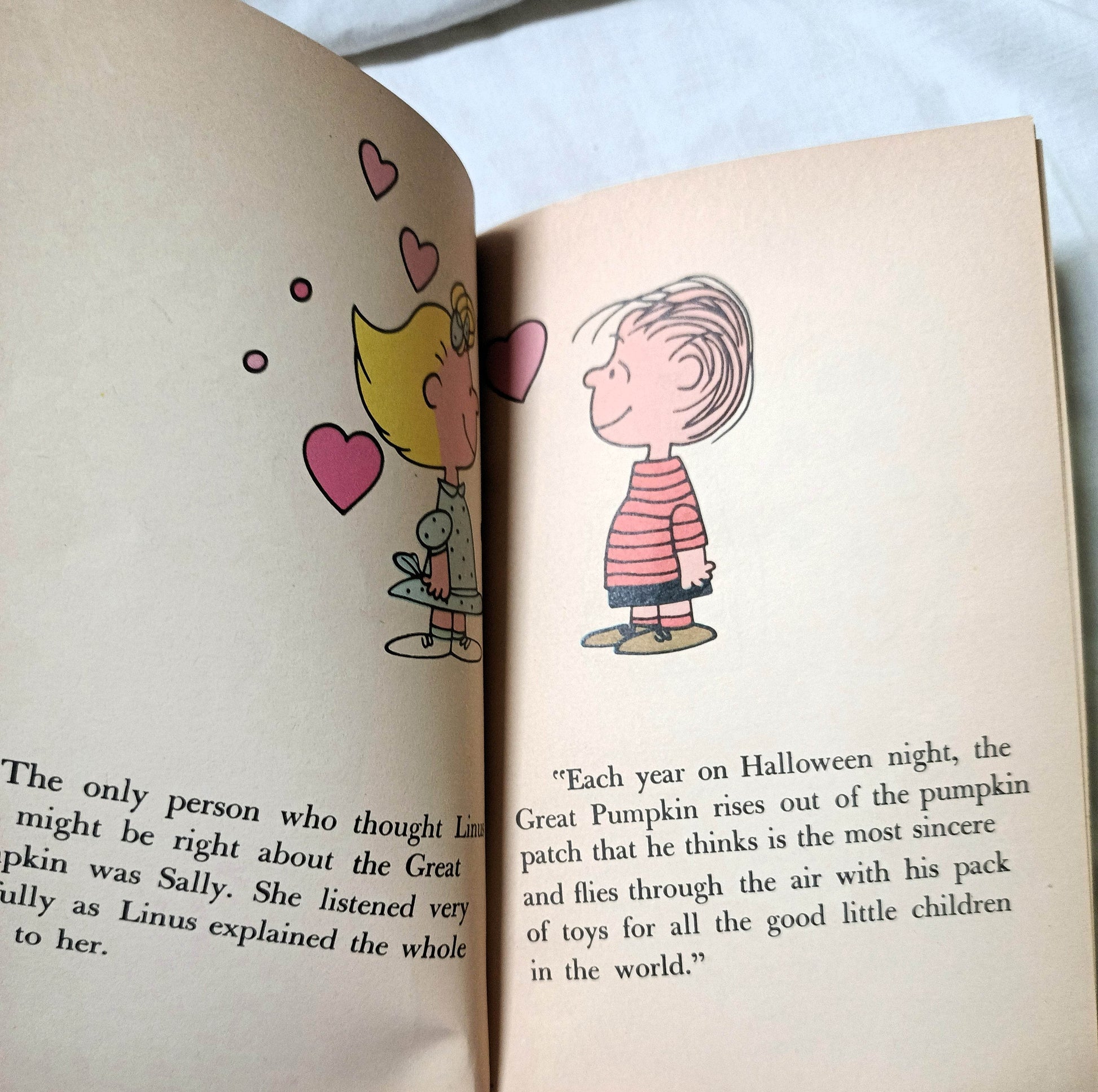 It's The Great Pumpkin Charlie Brown Peanuts First Printing 1968 - TulipStuff