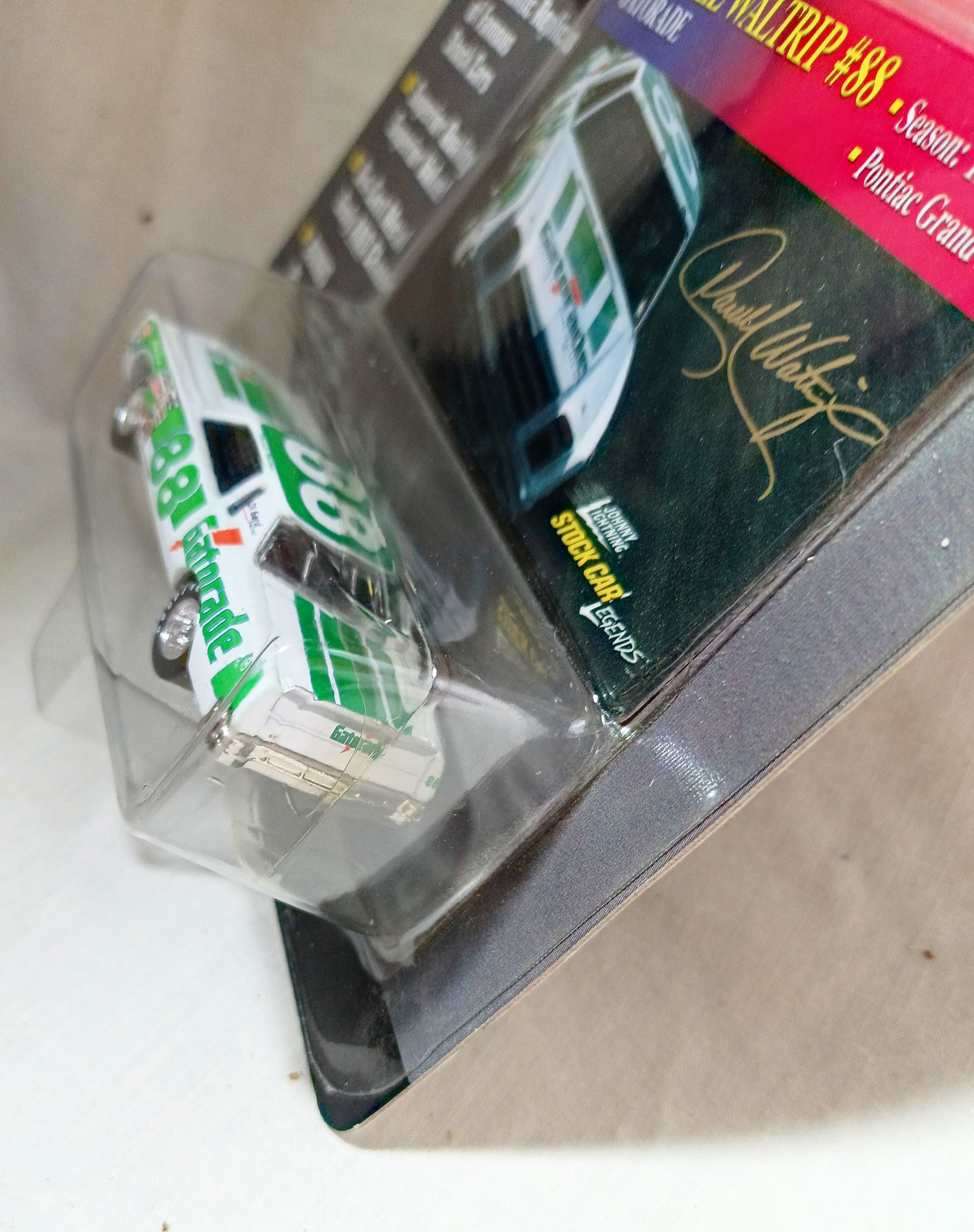 Johnny Lightning Stock Car Legends Darrell Waltrip '79 Pontiac Gatorade - TulipStuff