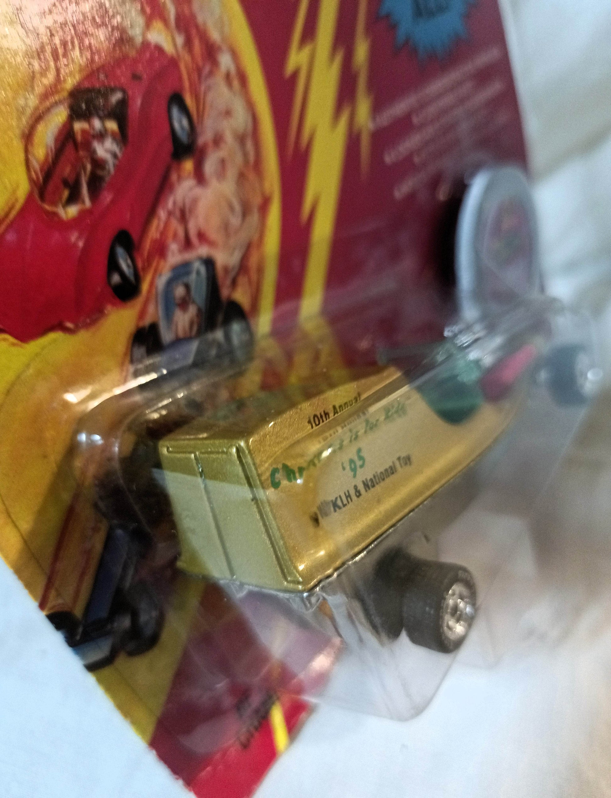 Johnny Lightning Commemorative Ltd Ed Movin Van Christmas Is For Kids '95 Gold - TulipStuff
