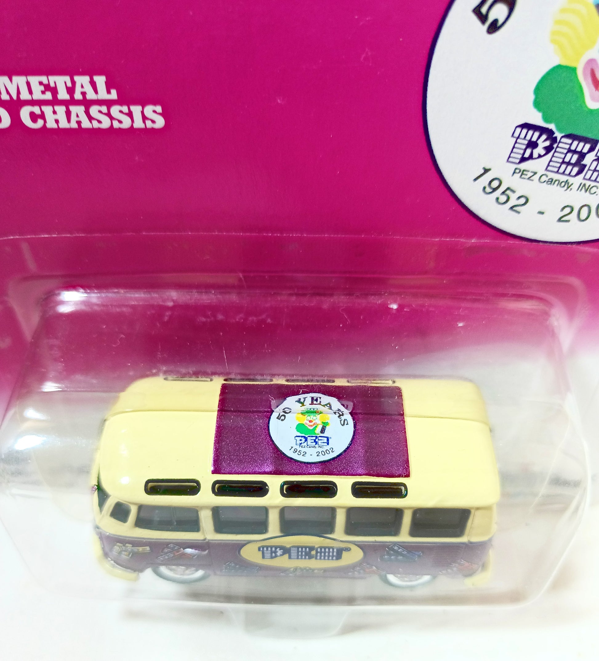 Johnny Lightning Pez 50 Years Volkswagen VW Samba Bus 2002 Purple -TulipStuff