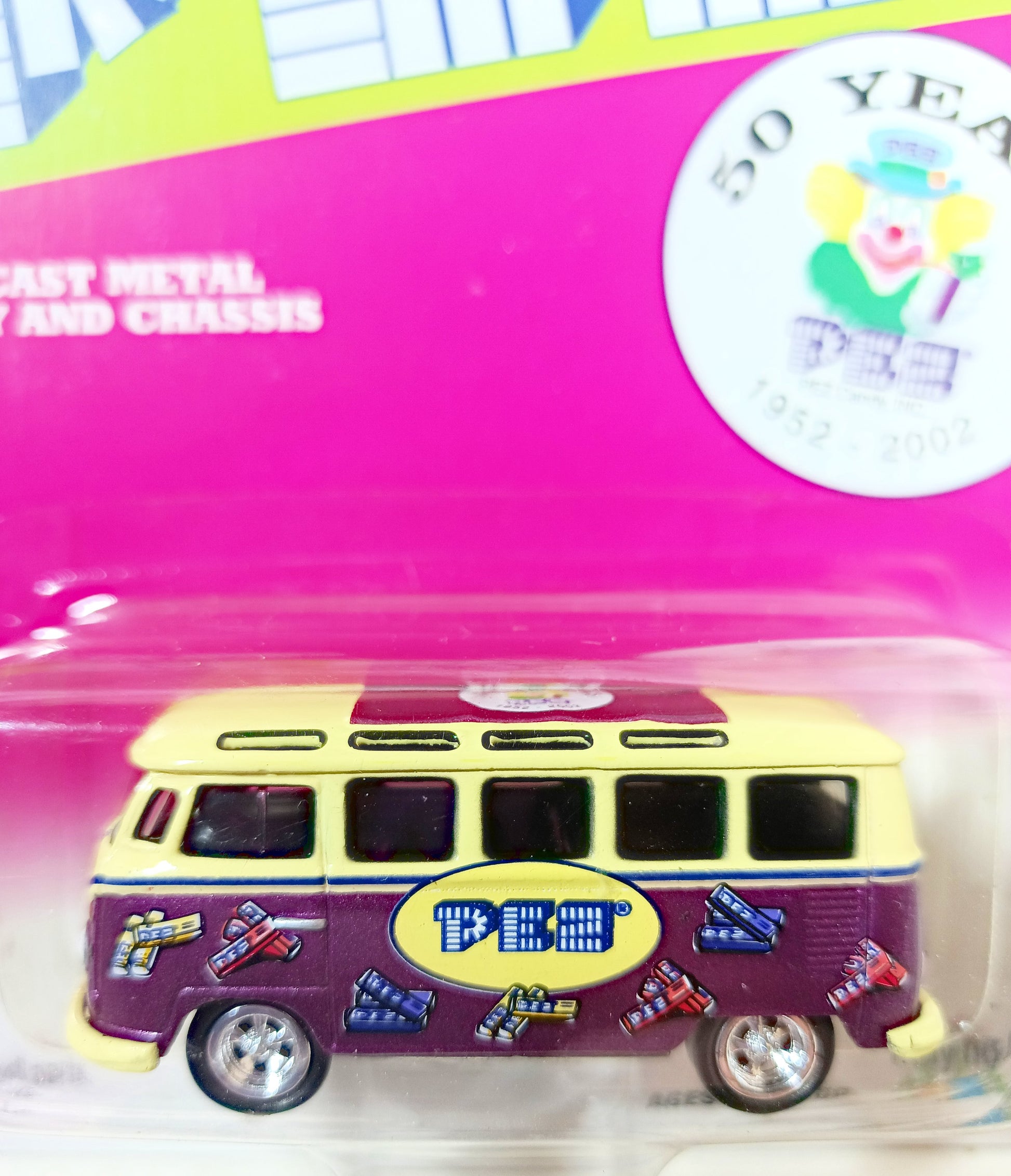 Johnny Lightning Pez 50 Years Volkswagen VW Samba Bus 2002 Purple - TulipStuff