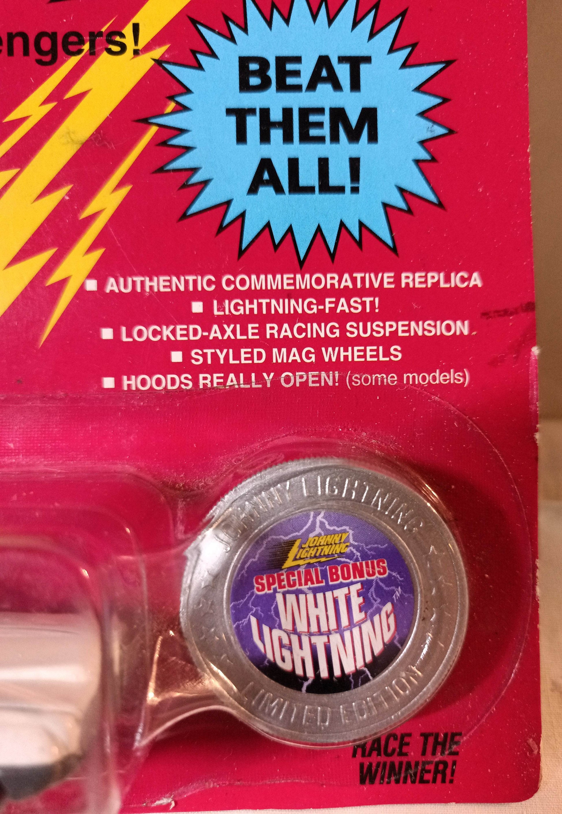Johnny Lightning Commemorative Custom Thunderbird White Lightning 1995 - TulipStuff
