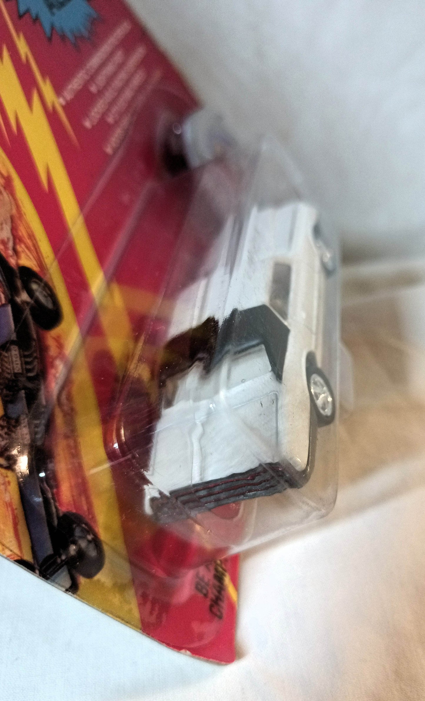 Johnny Lightning Commemorative Custom Thunderbird White Lightning 1995 - TulipStuff