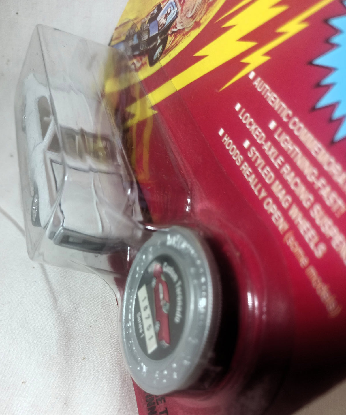 Johnny Lightning Commemorative Series 1 Custom Toronado 1995 White - TulipStuff