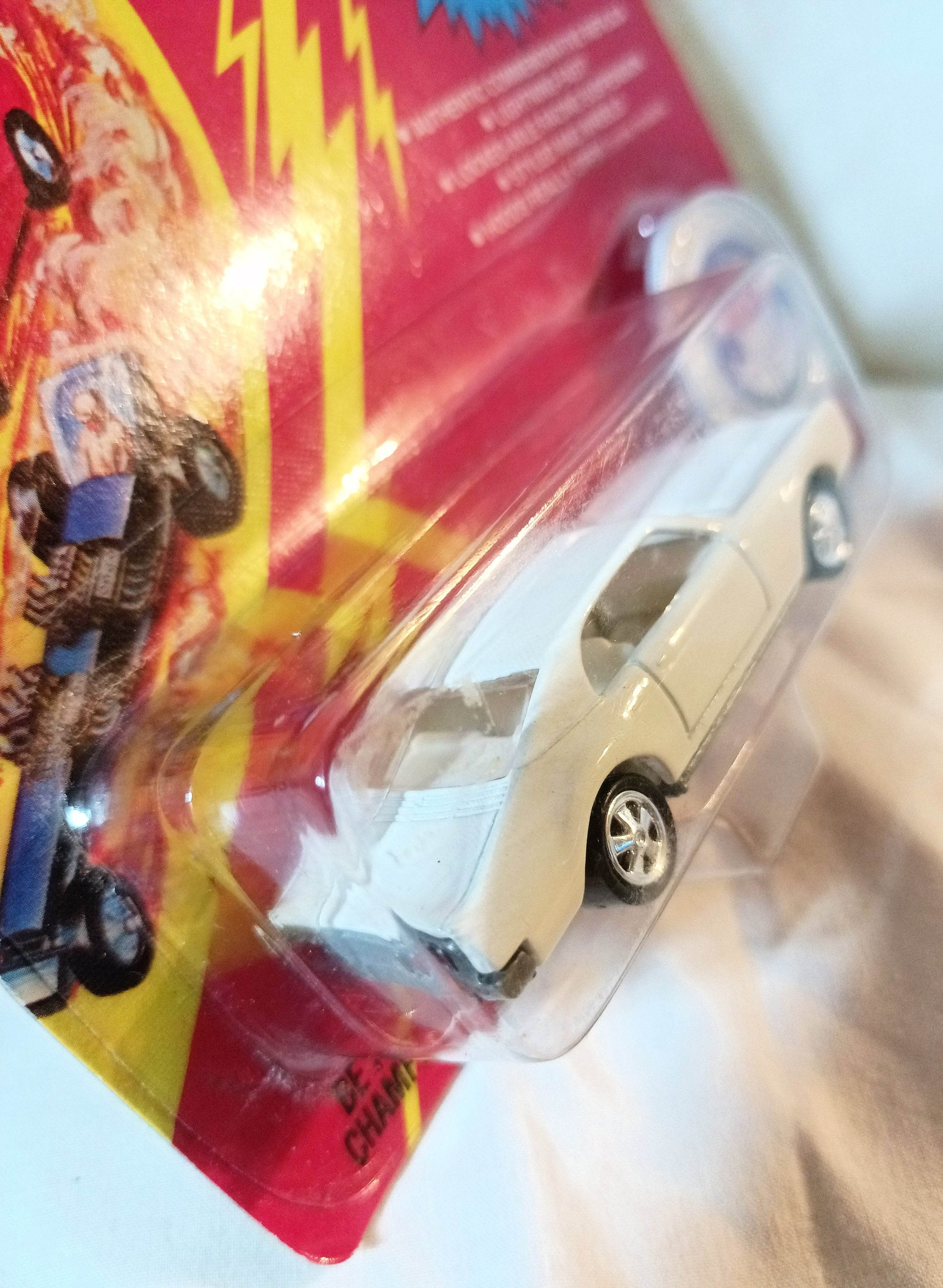 Johnny Lightning Commemorative Custom Toronado White Lightning 1995 - TulipStuff