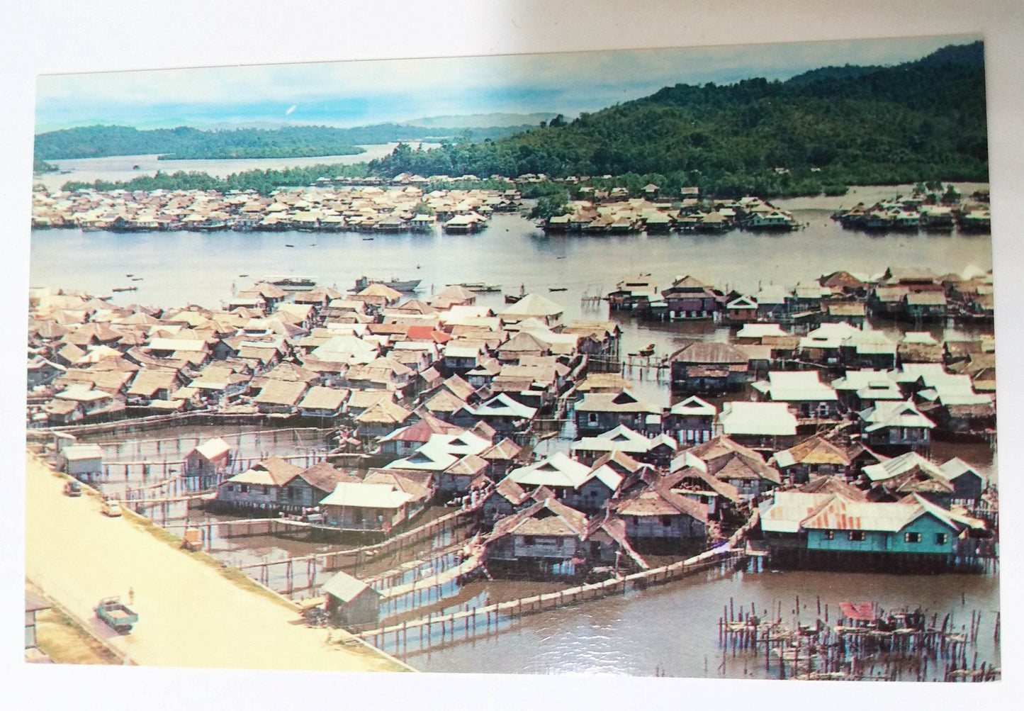 Houses On Stilts Kampong Ayer Brunei Town Bandar Seri Begawan 1960's - TulipStuff
