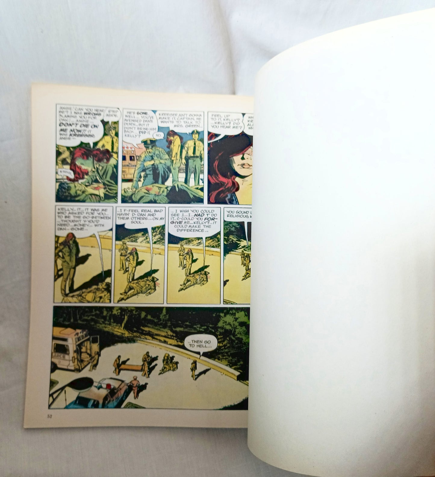 Kelly Green #1 The Go-Between Stan Drake Leonard Starr Dargaud 1982 - TulipStuff
